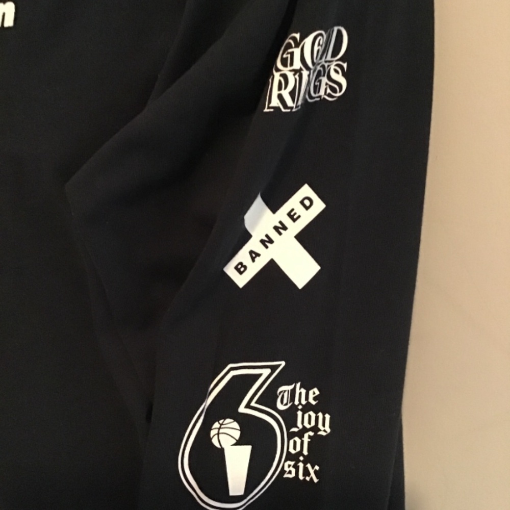 🔥#496 Jordan, unisex, large, see pics. 1 hole on left sleeve, good condition 😎 - Picture 3 of 8